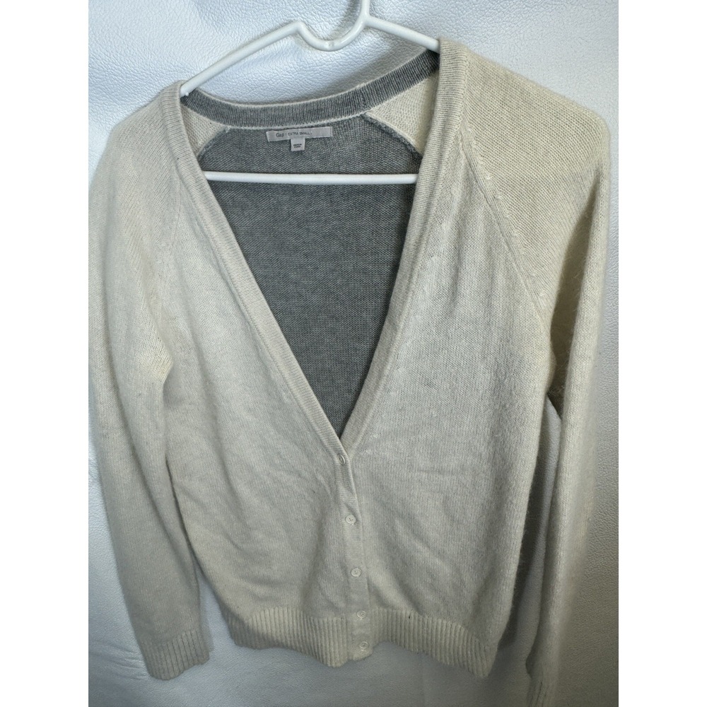 Gap Womens XS Cardigan Sweater V-Neck Colorblock Cream Grey Knit Long Sleeve